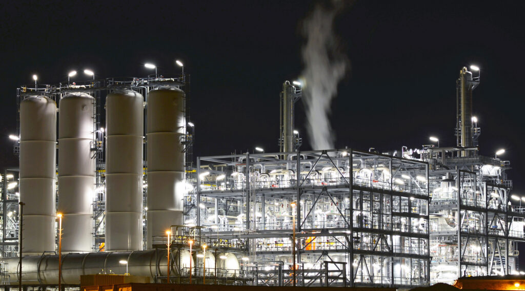 Industrie bei Nacht